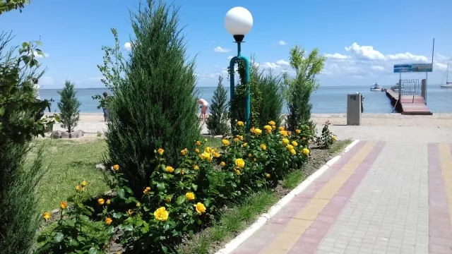 . Гостиница комплекс "Новинка". Ейск