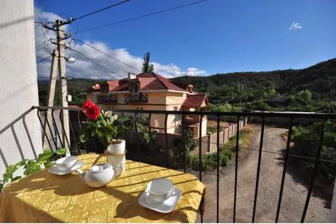 Номер 2-х местный «Люкс». База отдыха «Роза Пикуба». Алушта