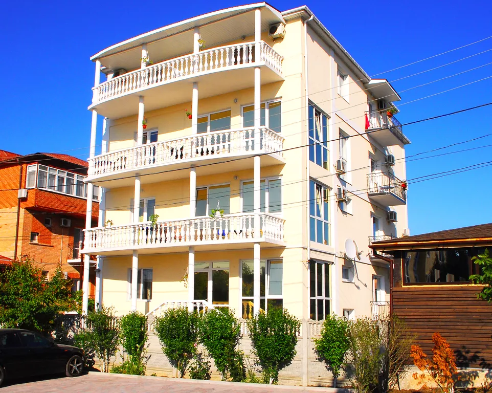 . Гостиница "Олимп" . Береговое