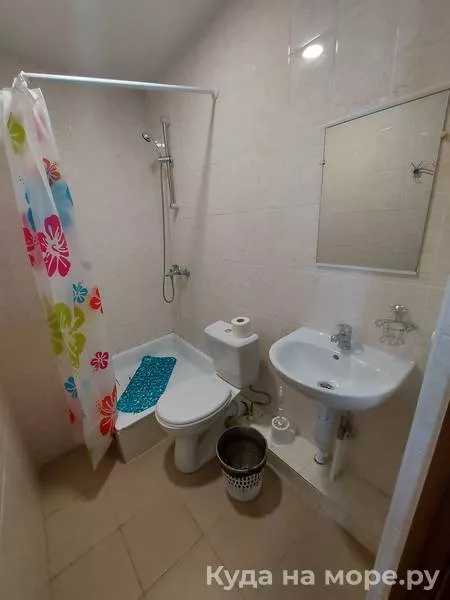 Стандартный четырёхместный номер. Гостевой дом "Нур". Ольгинка