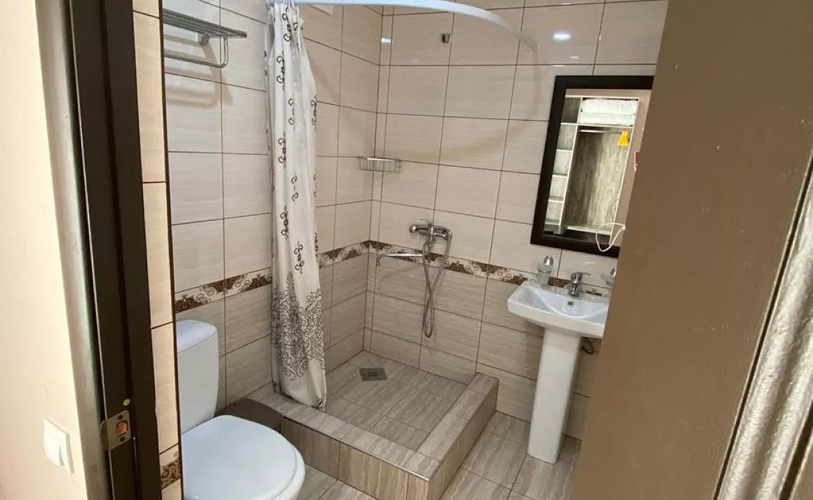 4-х местный номер с мини балконом Завтрак включен. База отдыха "Скурча". Сухум