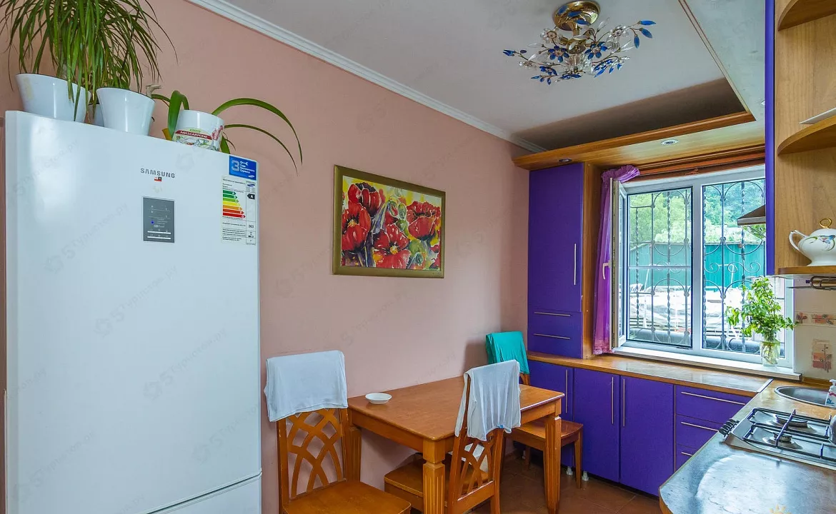 Семейный 4х местный. Гостевой дом "Бриз" - Небуг. Небуг