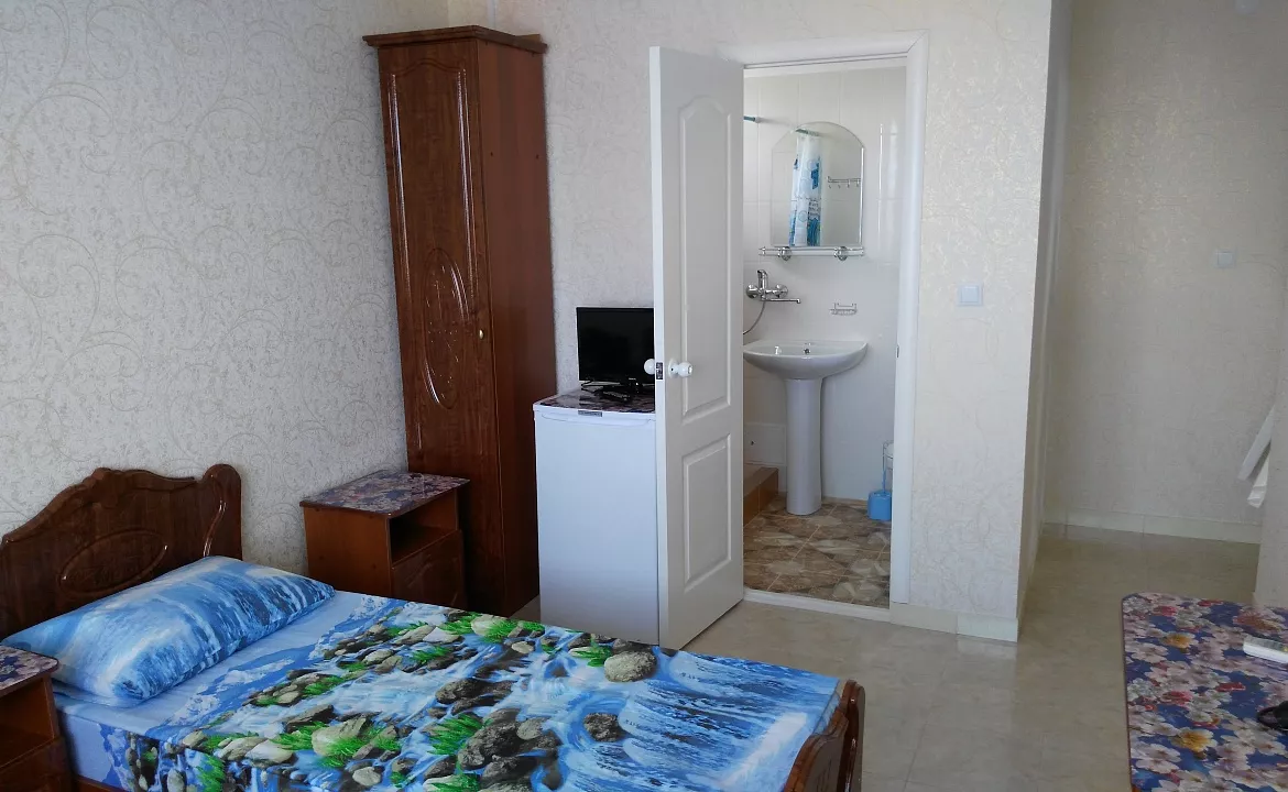 Номер Люкс 3 местный. Гостевой дом МАРЬЮШКА. Лазаревское Номер Люкс 3 местный. Гостевой дом МАРЬЮШКА. Лазаревское