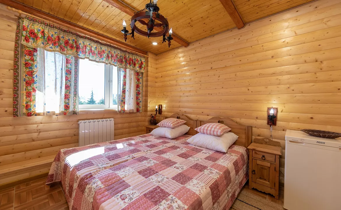 Двухместный номер с с/у. Хостел Bamboo Hotel. Адлер