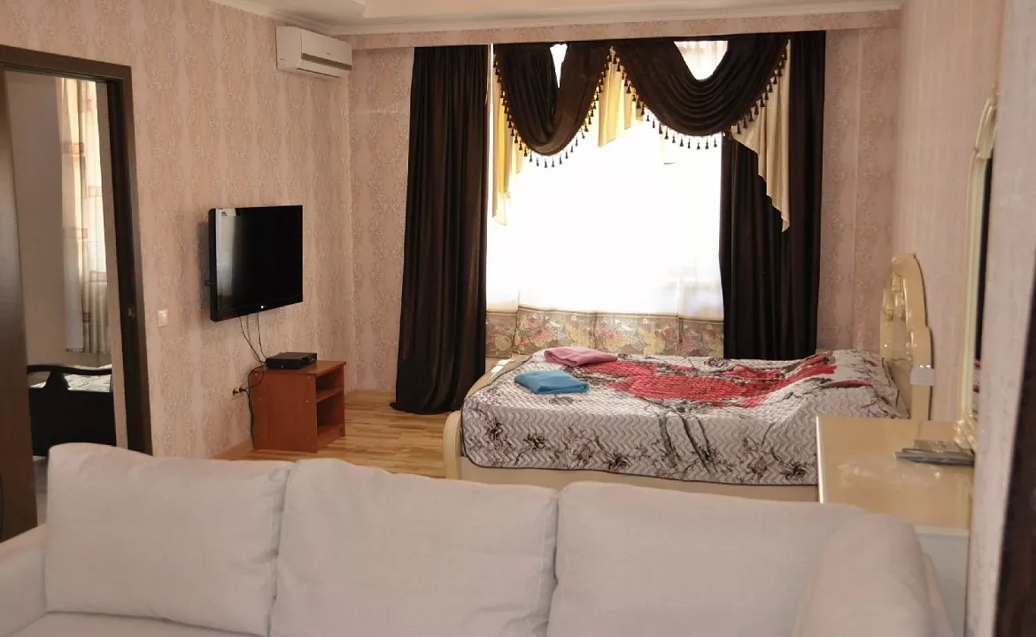 Апартаменты . Гостевой дом «SunShine». Анапа