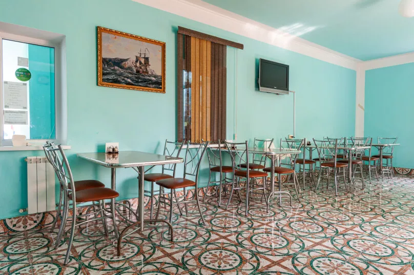 . Гостиница "Максим". Новомихайловский