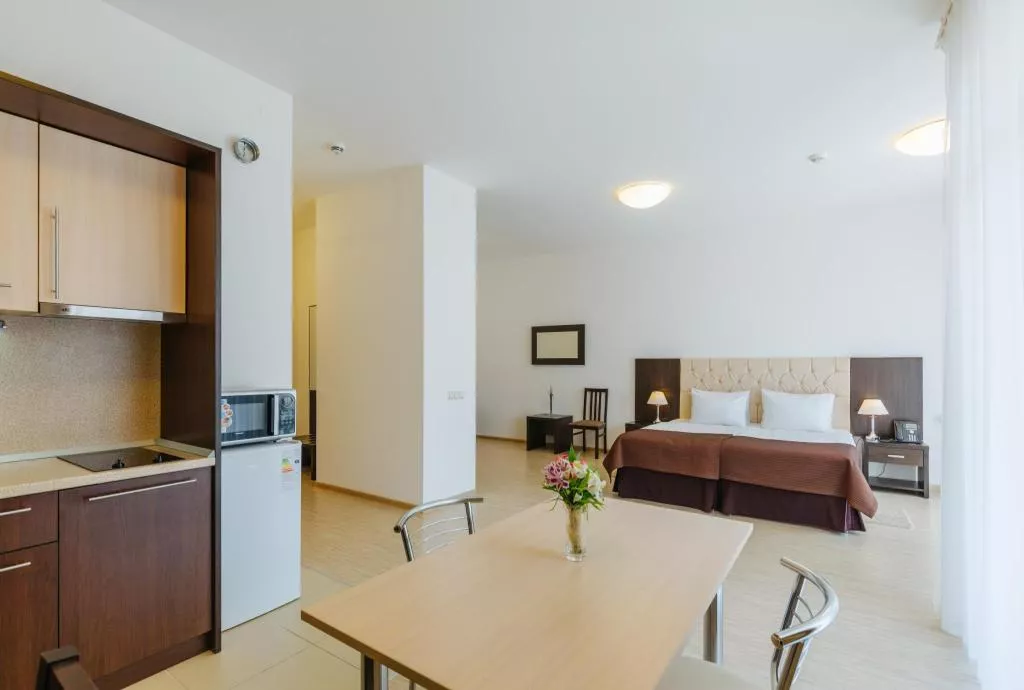 Апартаменты с 3 спальнями. Апарт-отель "Имеретинский". Адлер