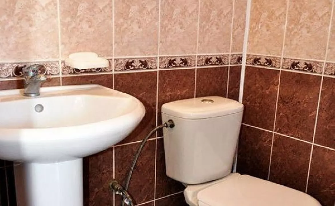 Люкс 3-х местный. Гостевой дом "Ариф". Лоо