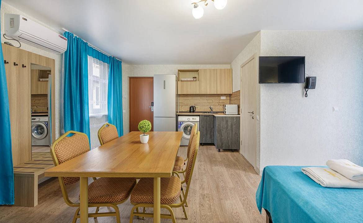 Семейные апартаменты 2-х комнатные. Отель "Alfa Summer". Анапа