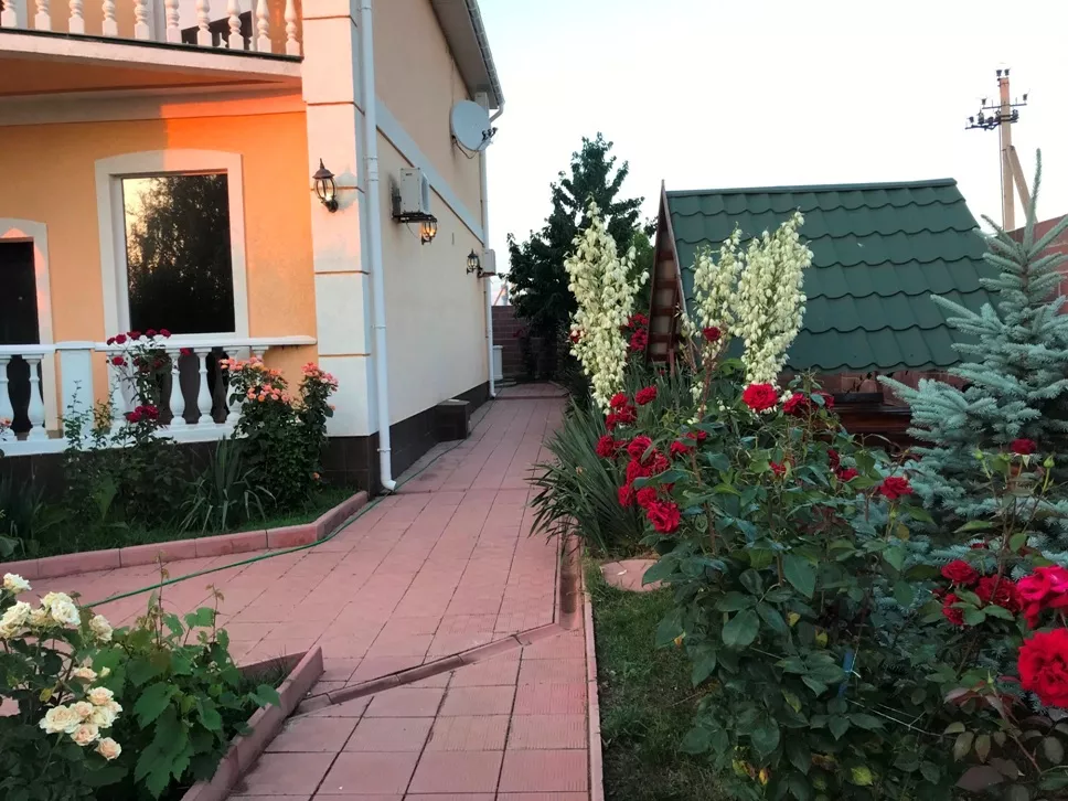 . Отель У Моря с бассейном. Евпатория