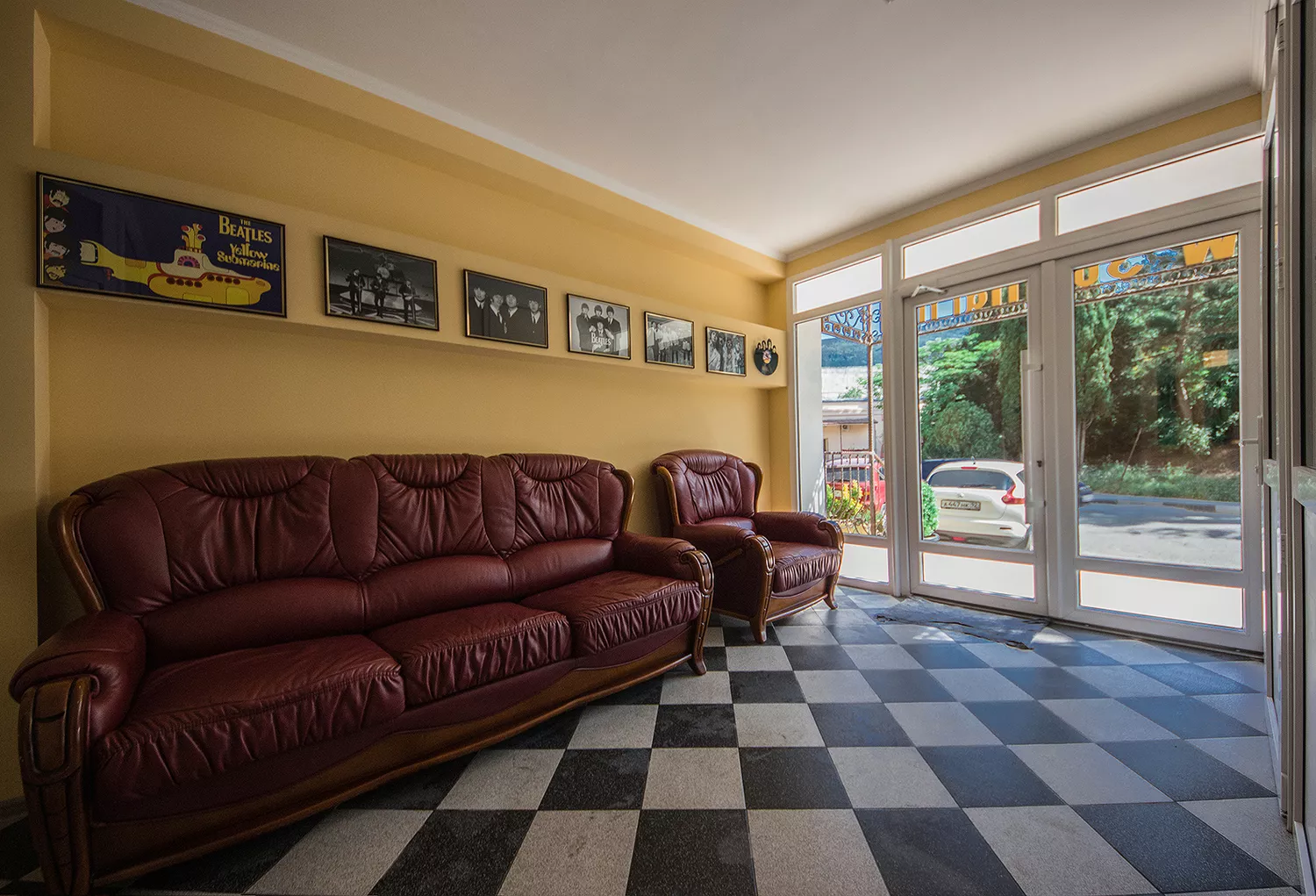 . Гостевой дом "Yellow Submarine". Массандра