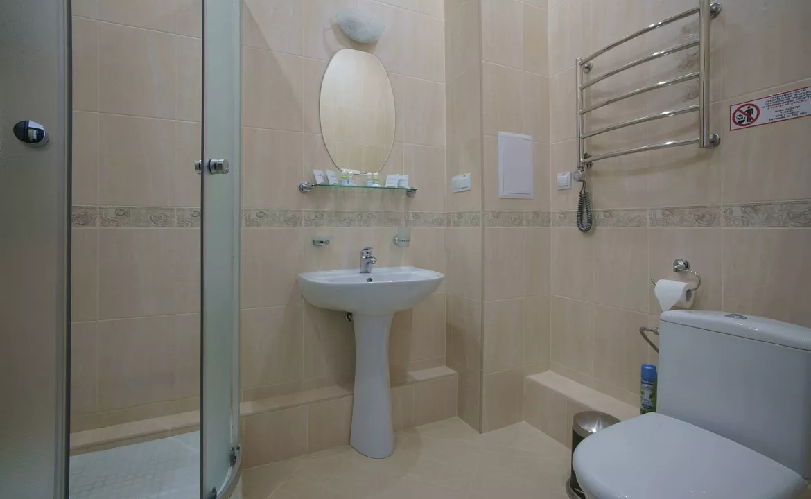 Номер Комфорт с 1 двуспальной кроватью или 2 односпальными кроватями. Отель "Вилла Голубой залив". Симеиз