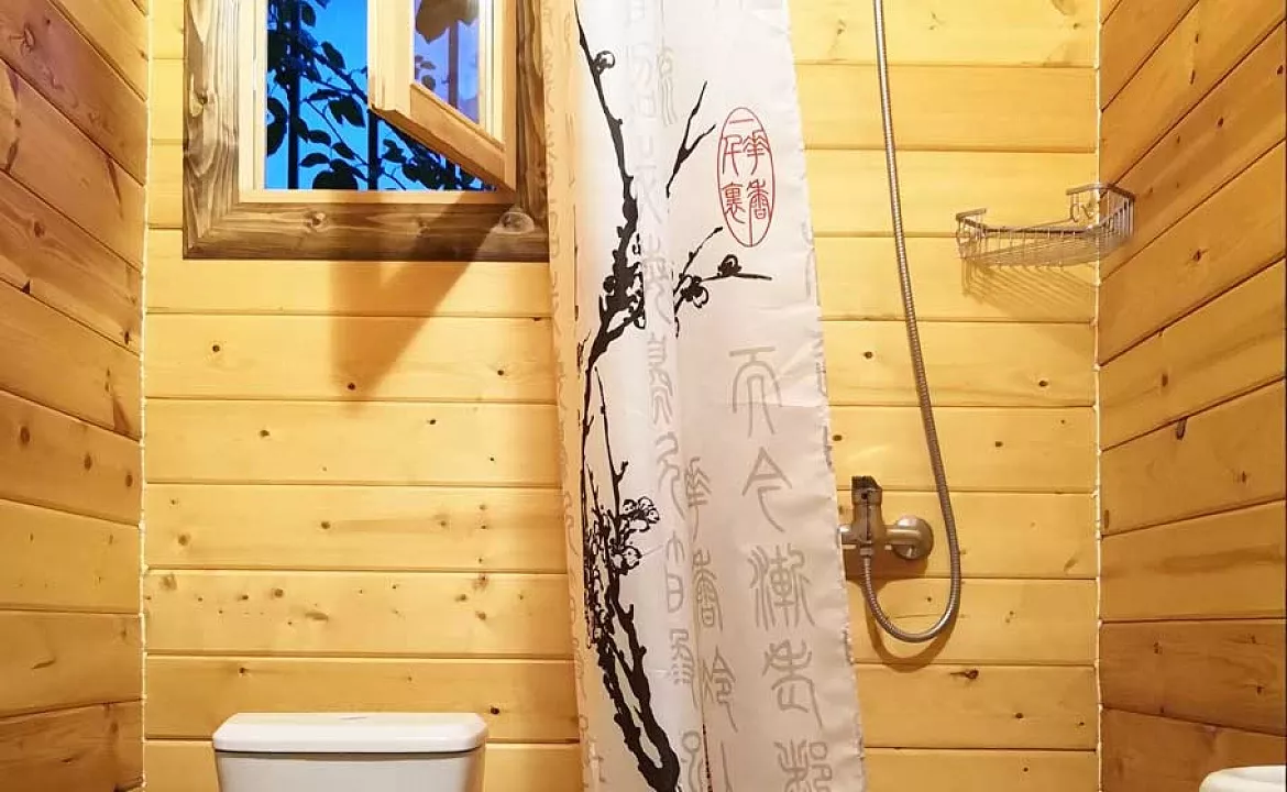 Деревянный домик. Гостевой дом Dolce Vita (Дольче Вита). Лазаревское