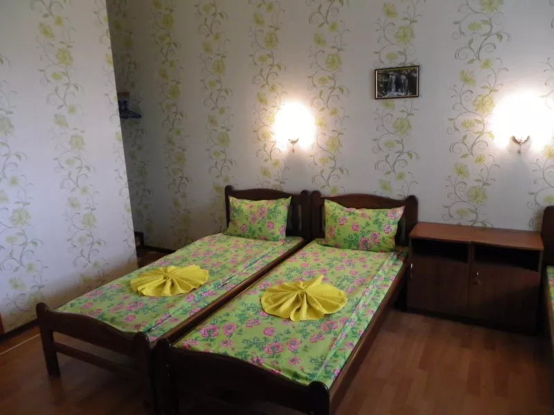 Корпус на ул. Морской,9а - Полулюкс 100 м к морю. Частное домовладение КАТЮША. Малореченское