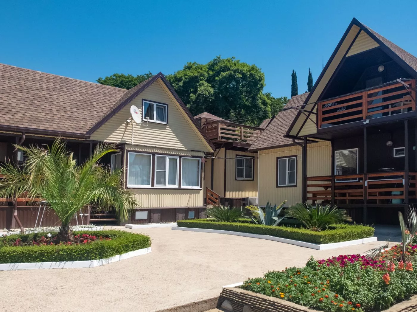 . Гостевой комплекс "Буэнос Диас". Совет-Квадже