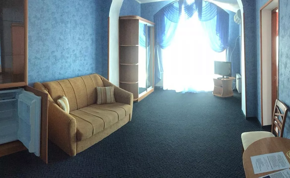 Трёхкомнатный номер. Гостевой дом УютПлюс-Ялта. Ялта