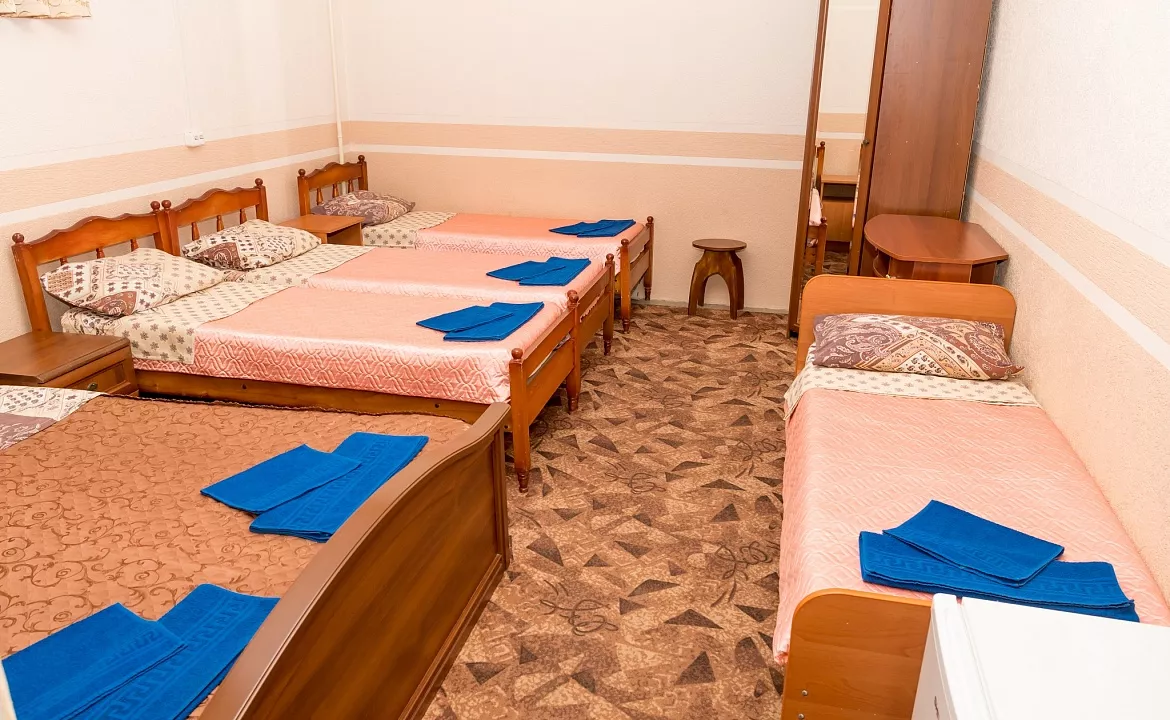 Пятиместный номер класса стандарт со всеми удобствами. Гостевой дом "Ника" - Анапа. Анапа Пятиместный номер класса стандарт со всеми удобствами. Гостевой дом "Ника" - Анапа. Анапа