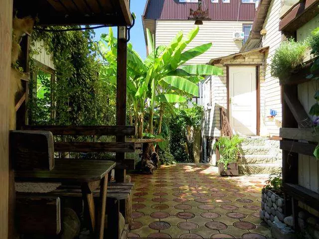 . Гостевой дом "Баден-Баден". Лазаревское