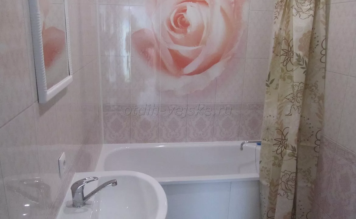 Двухкомнатный дом. Частный сектор "На Море". Ейск