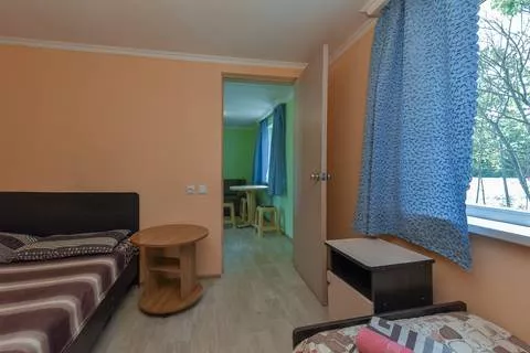 Двухкомнатные номера с удобствами и личной кухней. База отдыха "Платан". Лазаревское Двухкомнатные номера с удобствами и личной кухней. База отдыха "Платан". Лазаревское