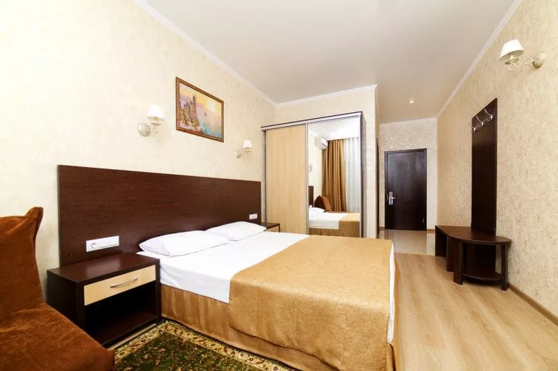 2-местный номер Стандарт. Отель "Эмеральд". Витязево