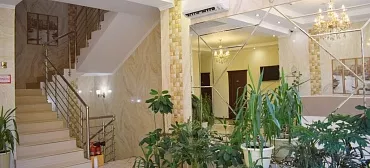 Отель "Август ★★"