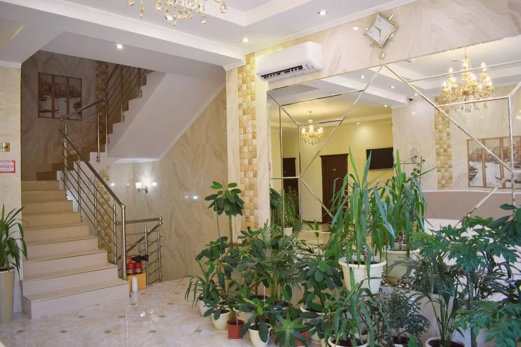 . Отель "Август ★★". Кабардинка