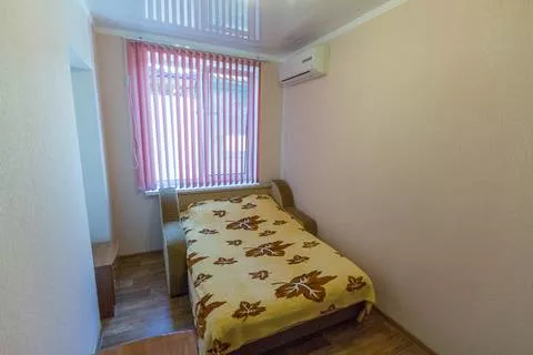 Комната для двоих с диваном. Гостевой дом Винтаж. Лазаревское