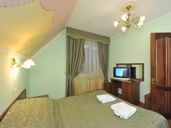 «Люкс» 3-х комнатный (Главный корпус). Гостиница «Кристалл». Домбай-гостиницы «Люкс» 3-х комнатный (Главный корпус). Гостиница «Кристалл». Домбай-гостиницы