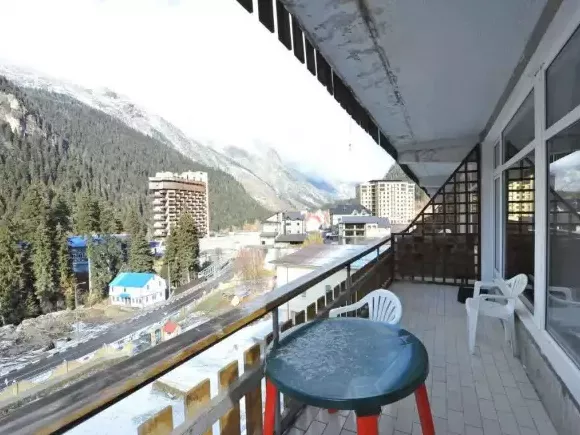 «Полулюкс» однокомнатный 2-местный. Гостиница «Домбай». Домбай-гостиницы