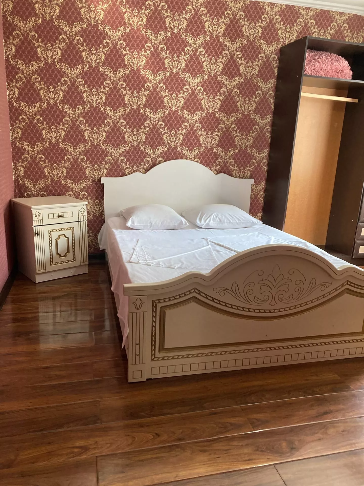 . "Delis" (Делис). Гагра