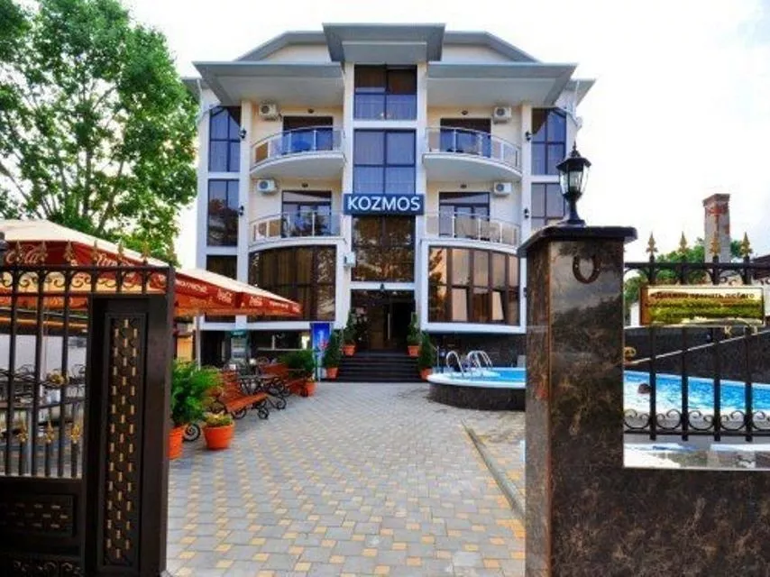 . Отель "KoZmos". Кабардинка