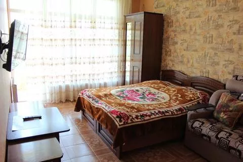 Улучшенный 3-х местный с балконом. Гостевой дом "Аида". Адлер Улучшенный 3-х местный с балконом. Гостевой дом "Аида". Адлер