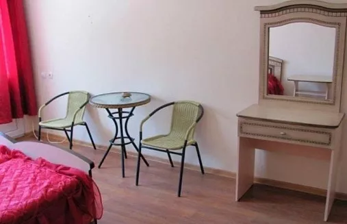 Люкс 2-х комнатный с кухней. Гостевой дом Дубовая роща. Лермонтово Люкс 2-х комнатный с кухней. Гостевой дом Дубовая роща. Лермонтово