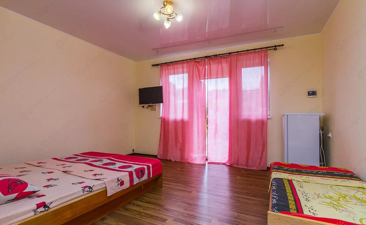 3-х местный номер Стандарт. Гостевой дом "Бриз" - Небуг. Небуг