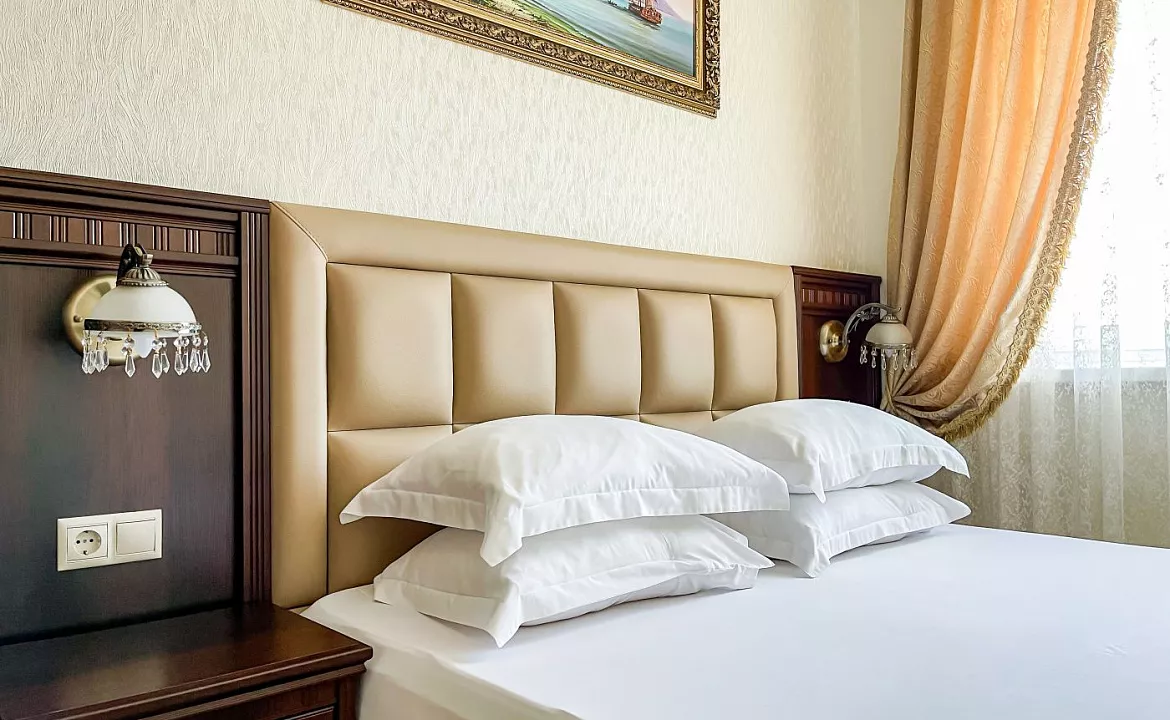 Люкс 2-х комнатный (малый) с балконом. Anzhelina Family Hotel. Витязево