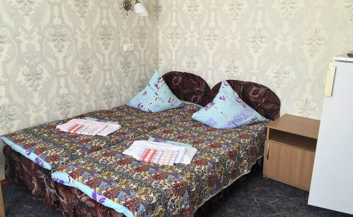 Двухместная комната с дополнительным местом. Частный сектор У Дарьи. Лазаревское