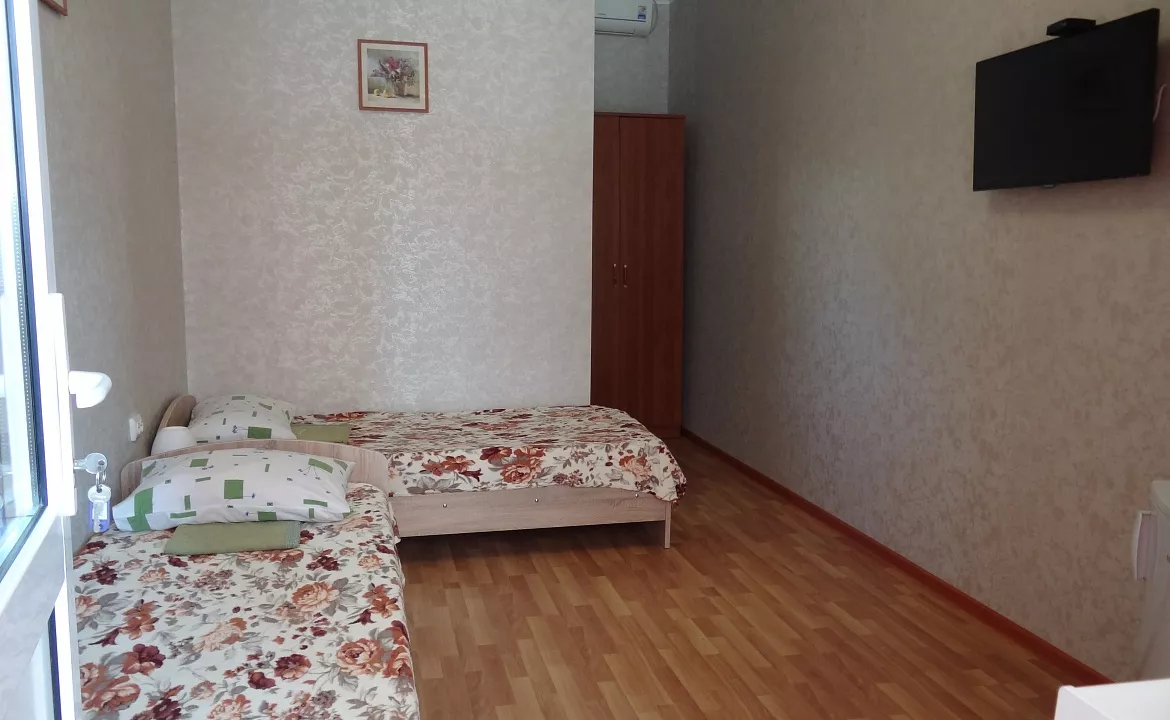 Комната с лоджией. Гостевой дом "Натали" - Геленджик. Геленджик