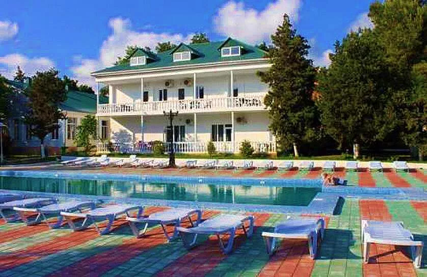 . Отель «Дубравушка» . Криница