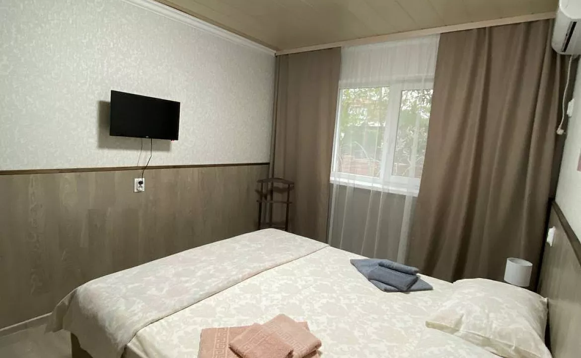 Двухместный первый этаж. Гостевой дом "Инжир". Новомихайловский Двухместный первый этаж. Гостевой дом "Инжир". Новомихайловский