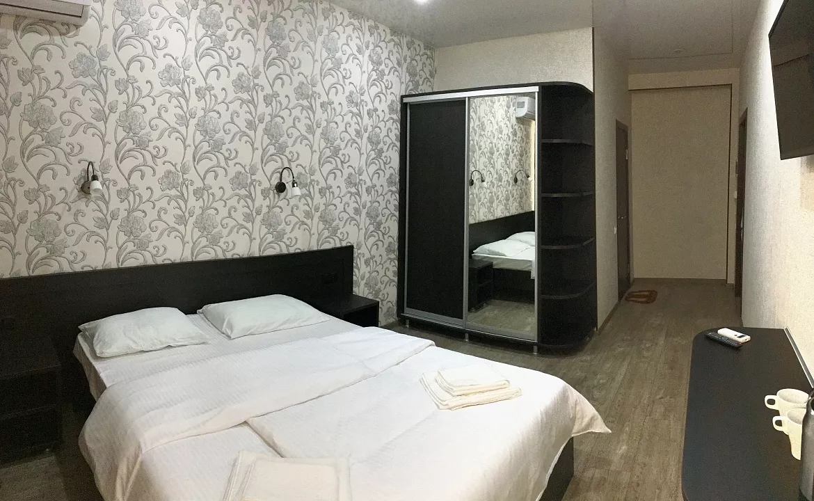 2 местные номера без балкона вид во двор. Гостевой дом София - Лазаревское. Лазаревское