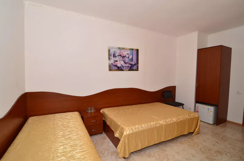 2-местный номер «Под облаками» вид на горы и море. Вилла «Камилла». Лазурное