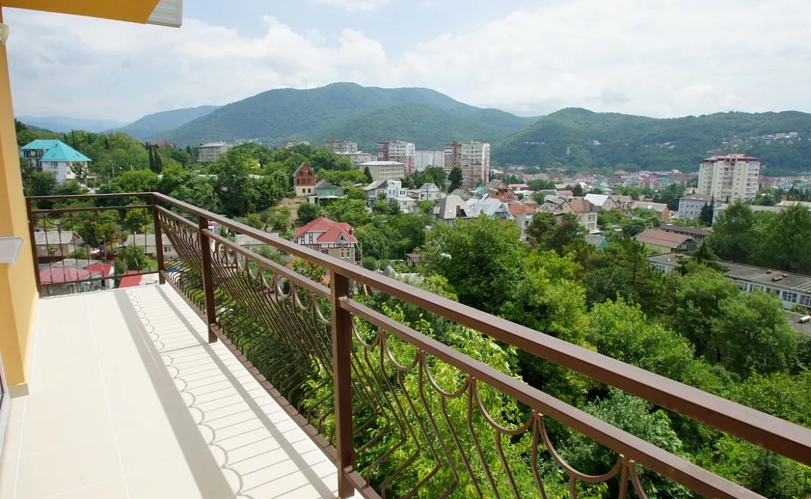 4-МЕСТНЫЙ НОМЕР СТАНДАРТ С БАЛКОНОМ. Гостевой дом "Лето". Лазаревское 4-МЕСТНЫЙ НОМЕР СТАНДАРТ С БАЛКОНОМ. Гостевой дом "Лето". Лазаревское