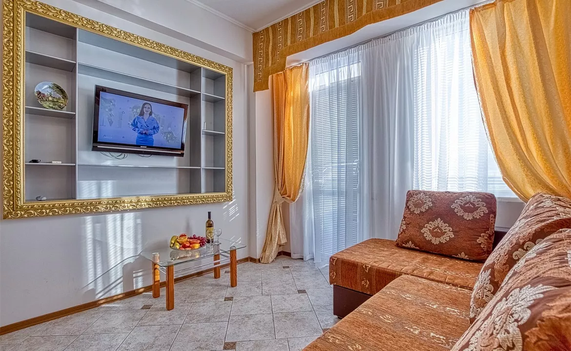 Люкс двухкомнатный с кухней. Отель «Интер». Утёс