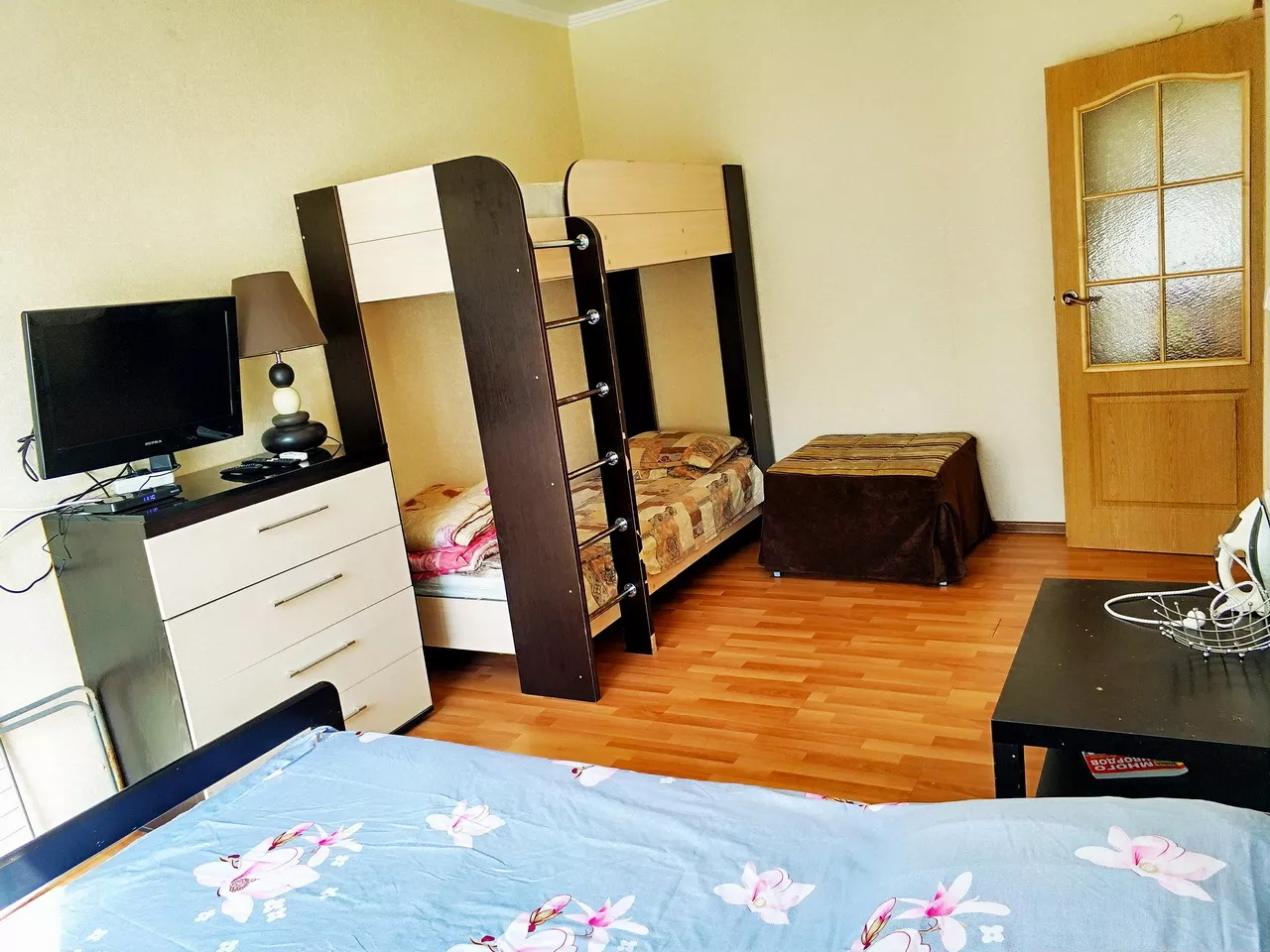 . Квартира в многоквартирном доме 1к квартира "Лора" в Новом Афоне 1 линия. Новый Афон