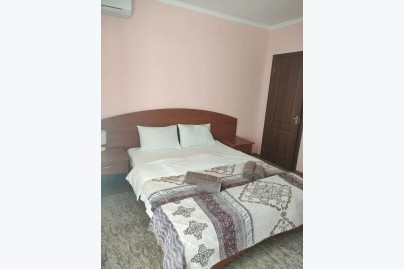 2,3,4х местные комнаты. Гостевой дом "Валерия". Заозерное