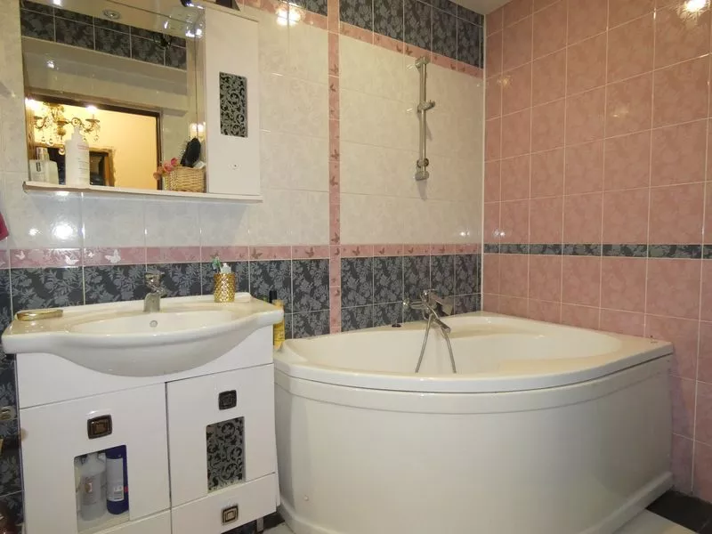 3х-комнатная квартира. Квартира в многоквартирном доме Квартира Абазгаа 59/1 . Гагра