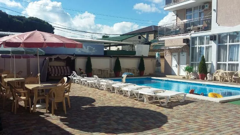 . Гостиница "Феникс". Лазаревское