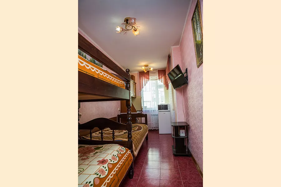 Стандарт трехместный №3. Гостевой дом «Лукоморье». Алупка