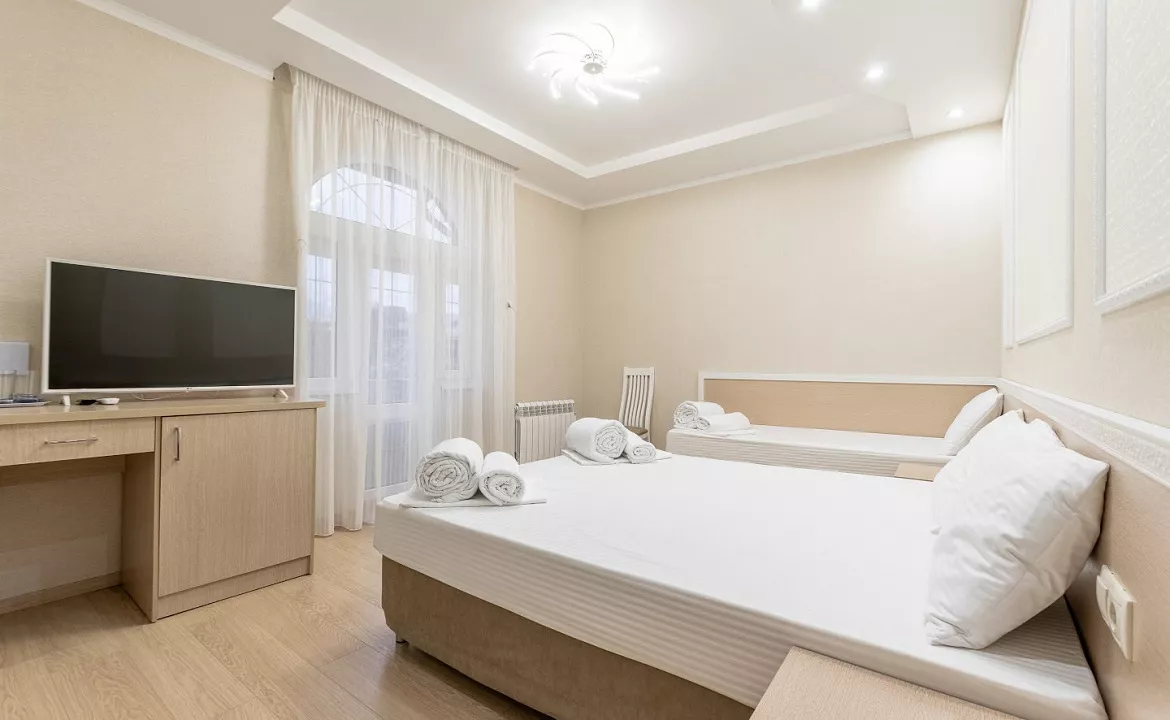 Трехместный Комфорт. Гостевой дом Замок у Моря. Головинка Трехместный Комфорт. Гостевой дом Замок у Моря. Головинка